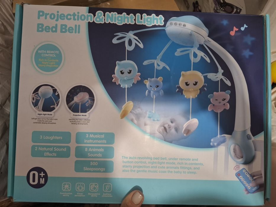 карусель на дитяче ліжко. колір рожевий