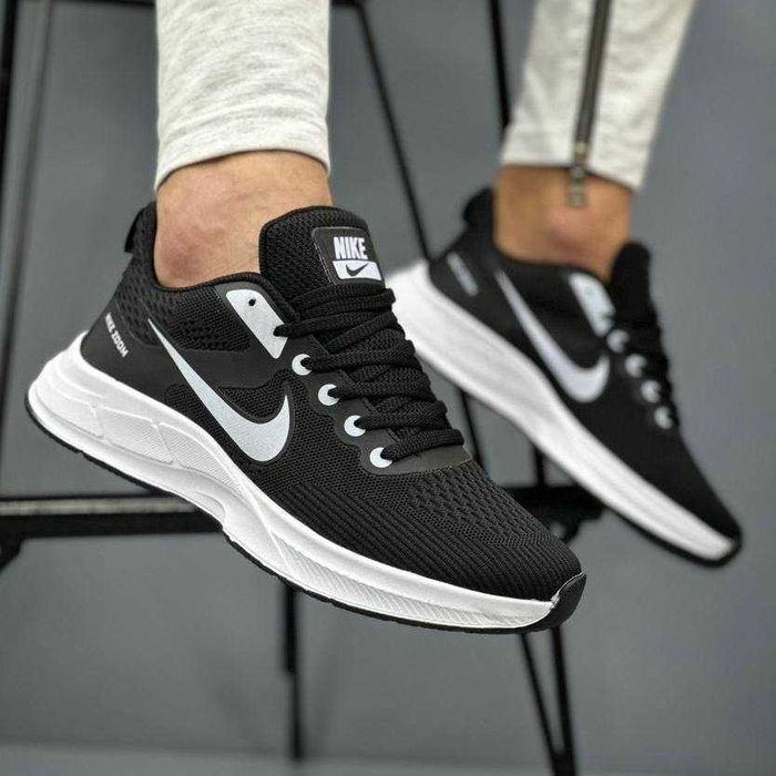 Кросівки чоловічі Nike Zoom чорно білі  сітка- текстиль