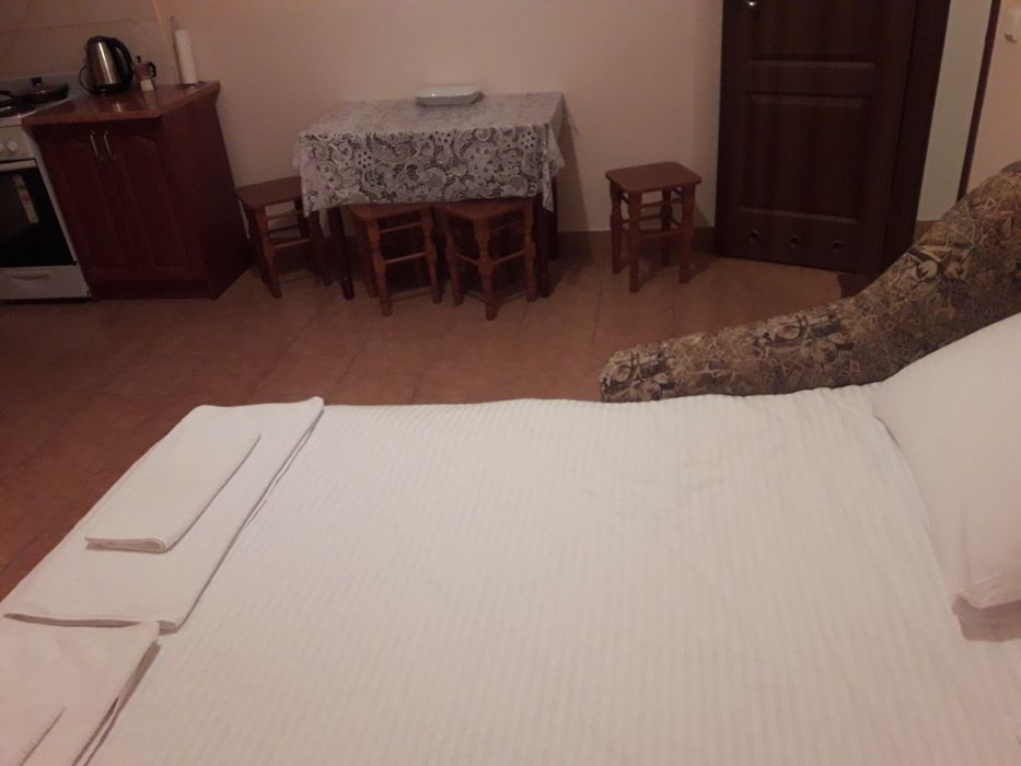 DOBA - Центр 2кім студія 7 місць. Завжди тепла !