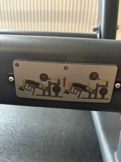 Master Sport maszyna na klatkę skos ujemny