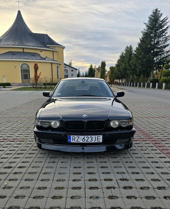 Bmw 735i e38 lift