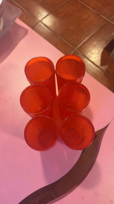 Conjunto de pratos e copos ikea