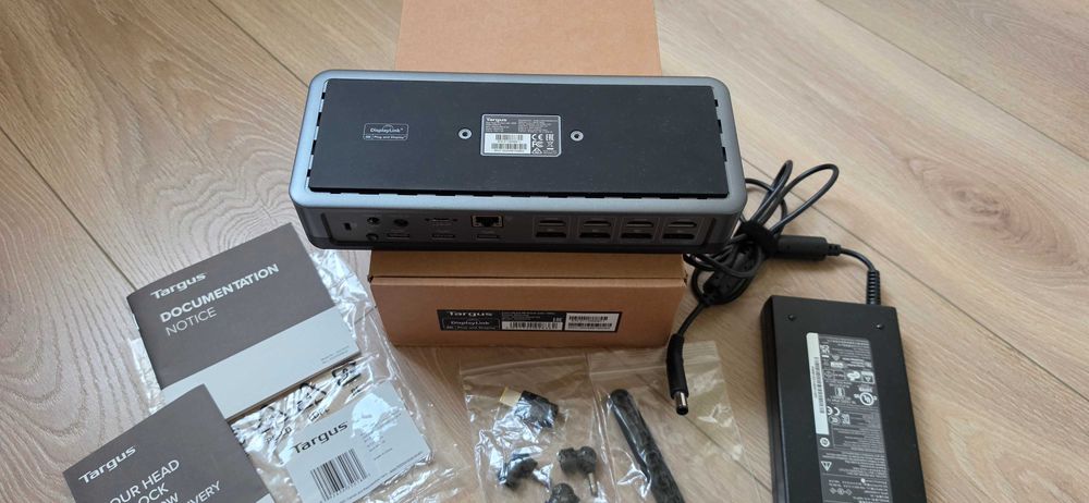 Stacja Dokująca TARGUS DOCK570EUZ-82_ USB-C Universal Quad 4K_100W
