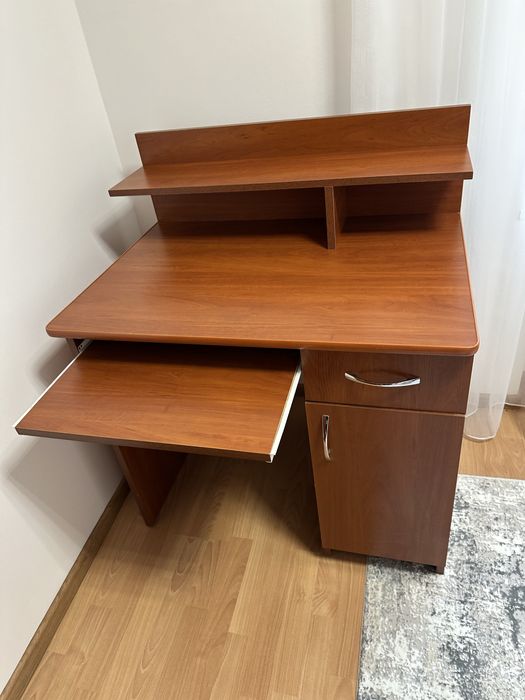 Стіл письмовий (парта)