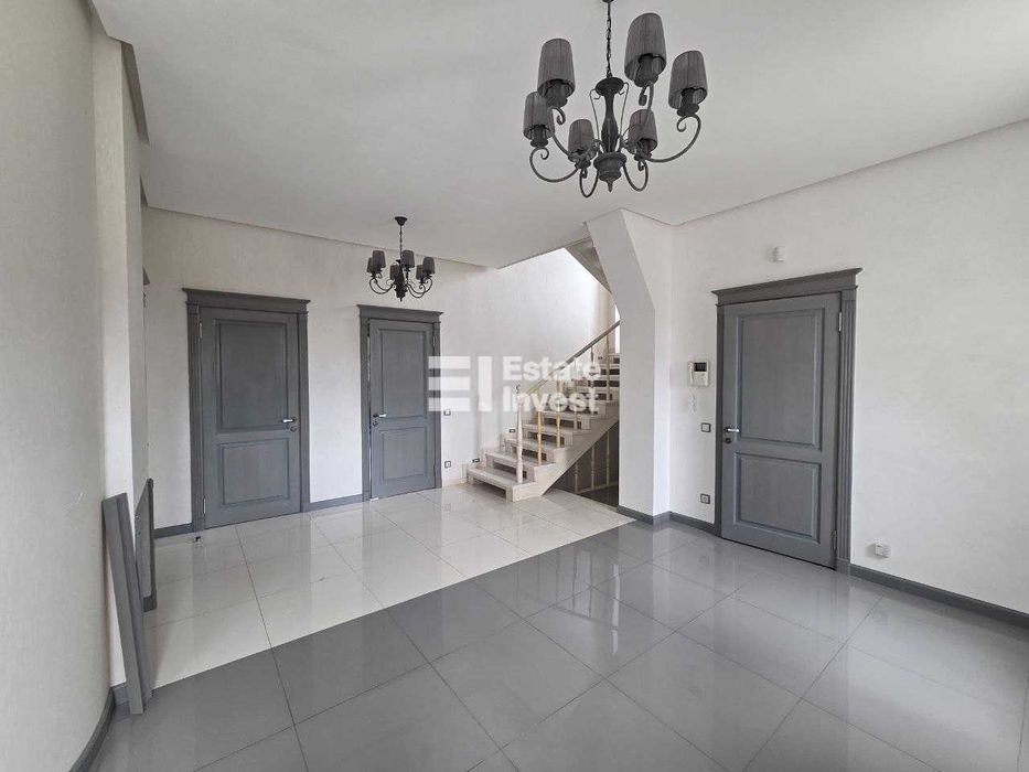 Продам будинок у с. Родичі