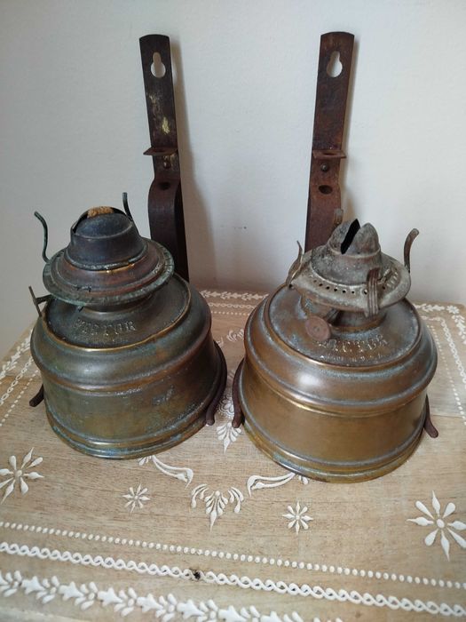 Antigos e Raros Candeeiros a petróleo "Victor - USA"