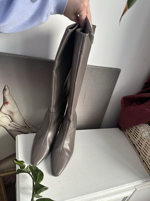 Skórzane kozaki z wysoka cholewka 40 reserved capuccino szpic szpilka