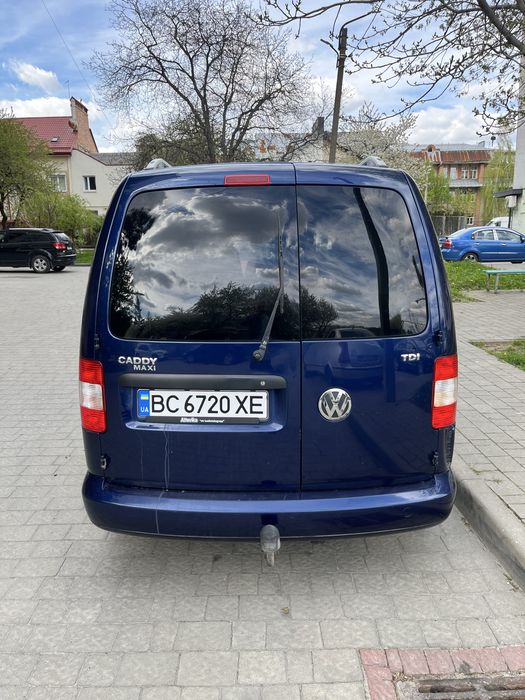 VW Caddy Maxi 2009рік оригінальний пасажир