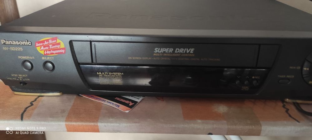 Касетньій видеопроигрьіватель рабочий