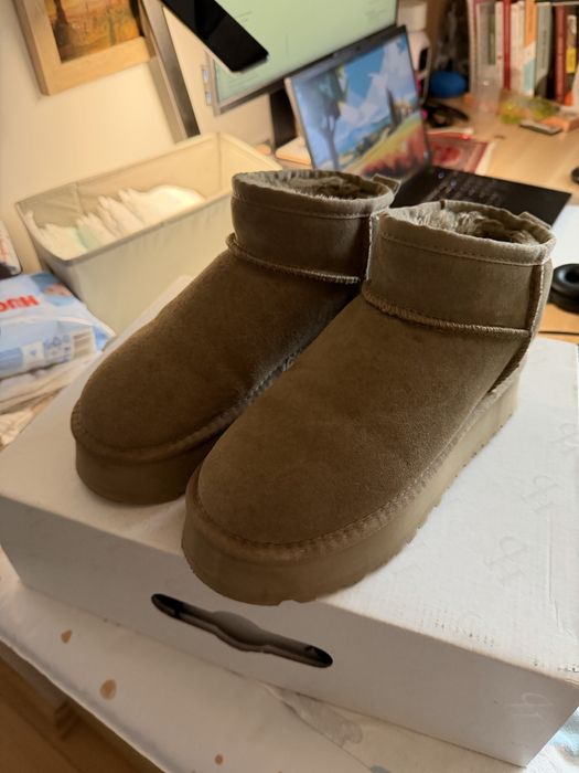 Модні угги Uggs на платформі
