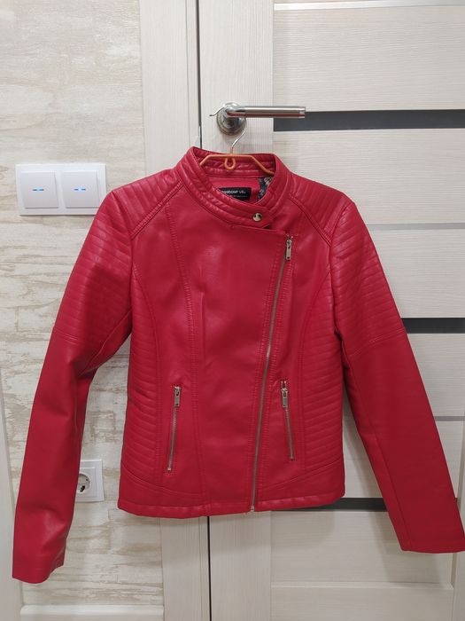 Нова фірмова косуха, шкірянка, шкіряна куртка, весняна 42-44, S M