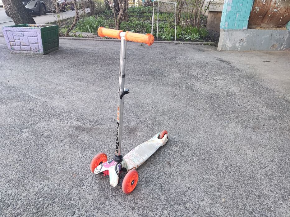 Продам детский самокат