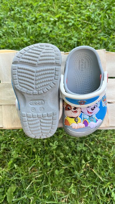 Crocs Sandały / Kapcie / Klapki