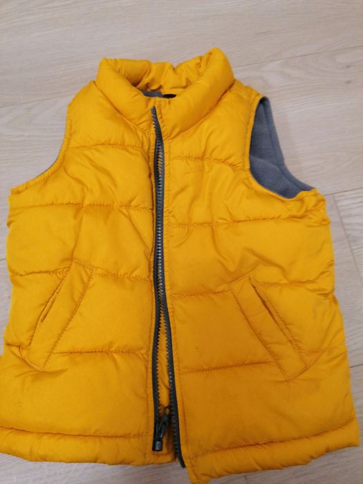 Тёплый жилет  Old Navy, в хорошем состоянии