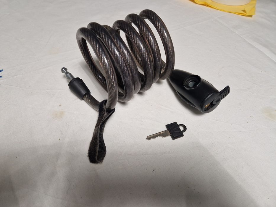 Cadeado com corrente