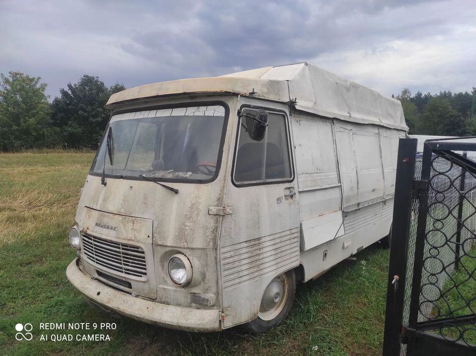 Peugeot J7  Peugeot J7 zabytek 1977 rok do odbudowy