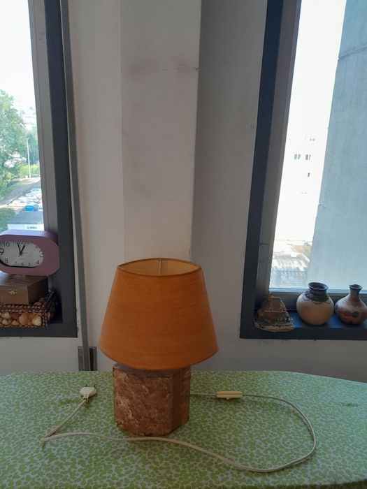 Vendo Candeeiro muito bonito como novo