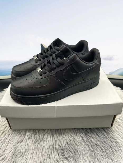 Pasuje bardzo dobrze do ubrań. Rozmiar.45