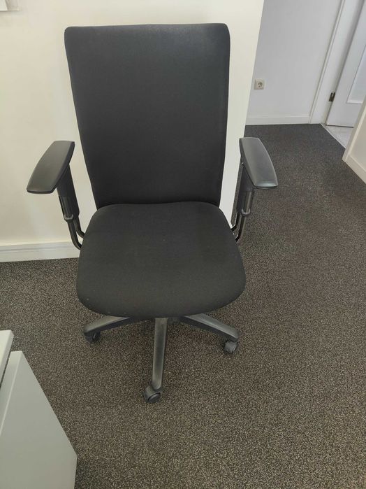 Escritorios: Secretarias-Cadeiras-Moveis