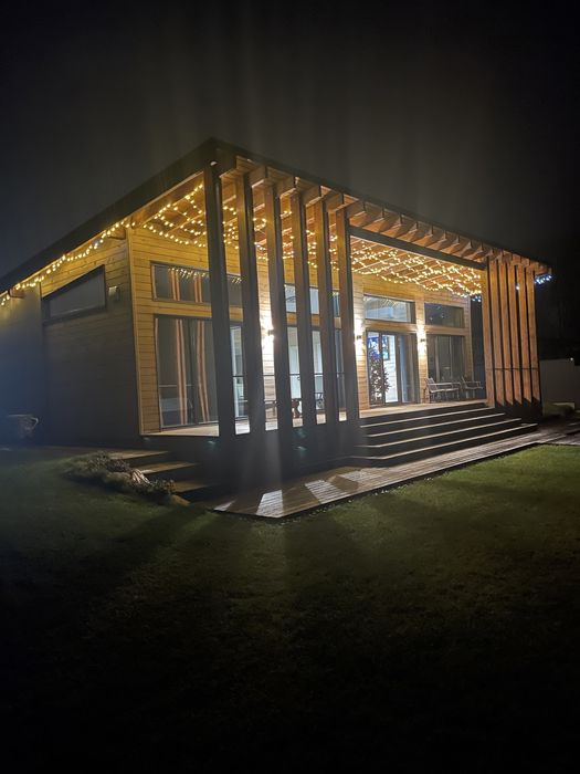 Будиночки біля води Київ Осокорки(домики у воды ЧАН)подобово посуточно