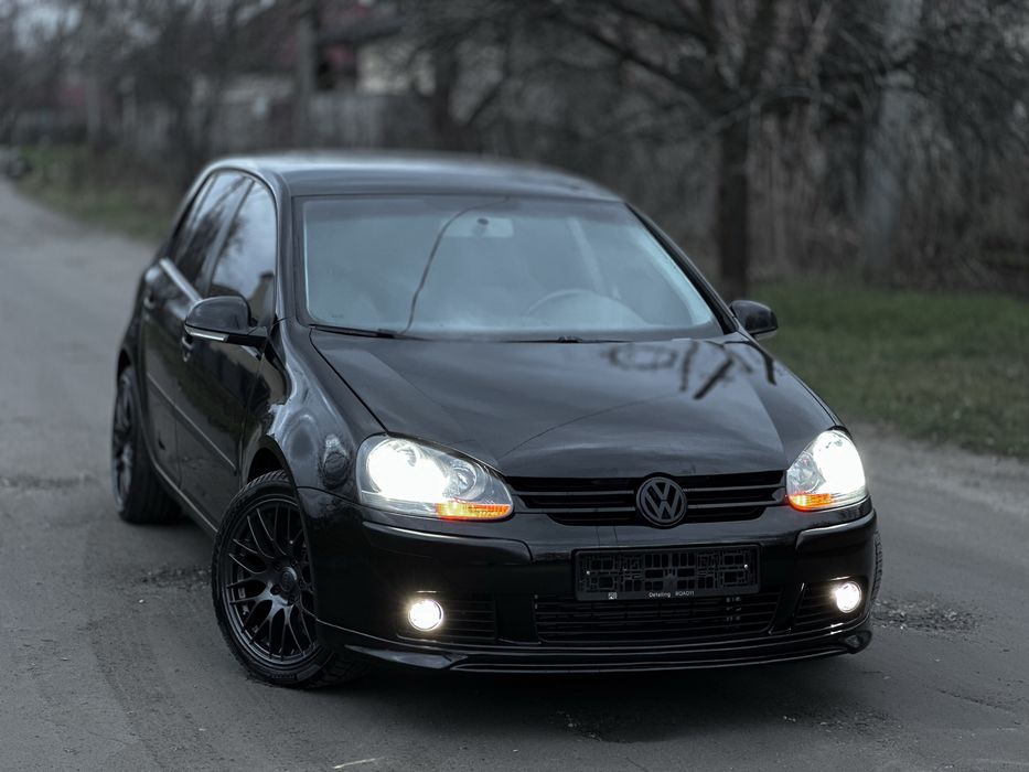 В хорошем состоянии, два крашенных элемента, двигатель работает отлично, ходовая не стучит, лэд лампы в ближнем и туманках, андроид магнитола, парктроники, подогрев сидений, климат контроль, диски r17 audi, на зимней резине, два ключа, один хозяин в украине, пригнана 3 года назад с германии.
г. Днепр