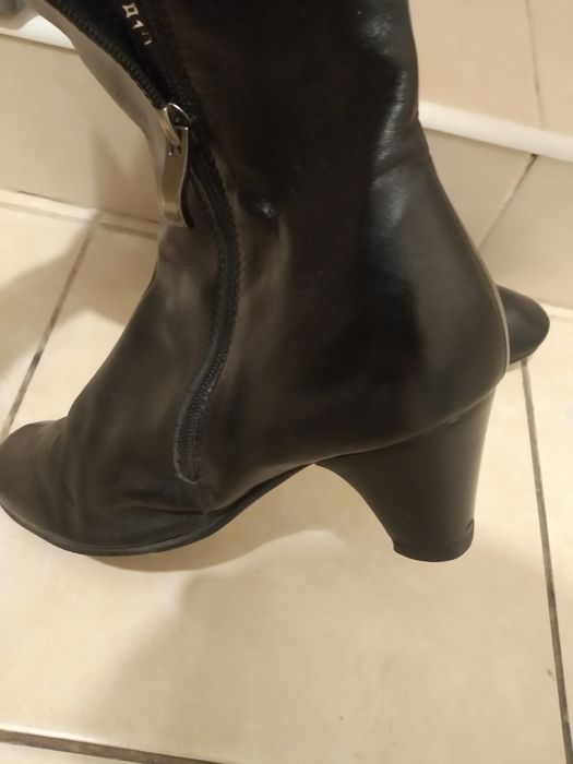 Жіночі напівчоботи шкіряні 38 розмір