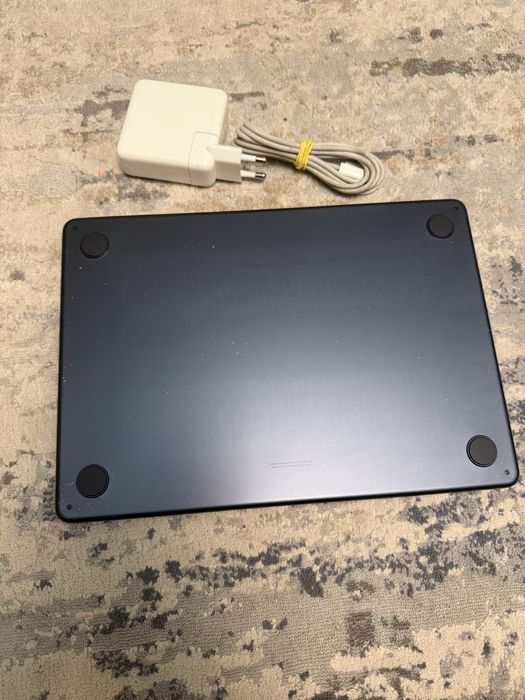 MacBook Air 2022 M2 8/256gb