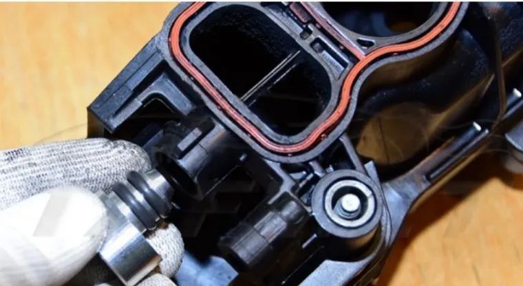 Remoção Borboletas admissão BMW 2.5 3.0 3.5 4.0 Motores - N57 N57S