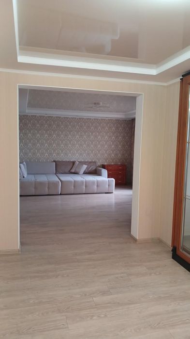 Продам велику 4х кімн квартиру на Левітана (3-335-786)