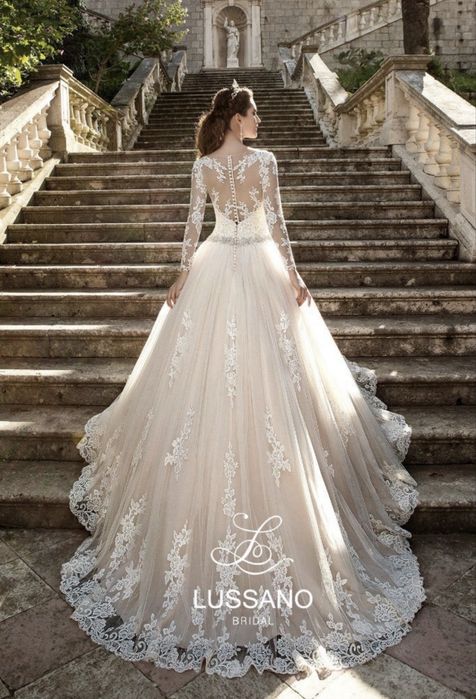 Продам весільну сукню від італійського бренду Lusano Bridal