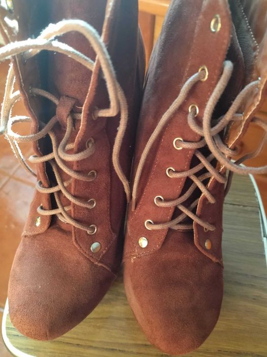 Botas de senhora nº 40