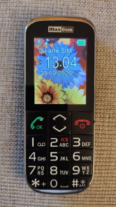 Telefon MaxCom MM720 smartfon dla seniora SOS latarka radio FM