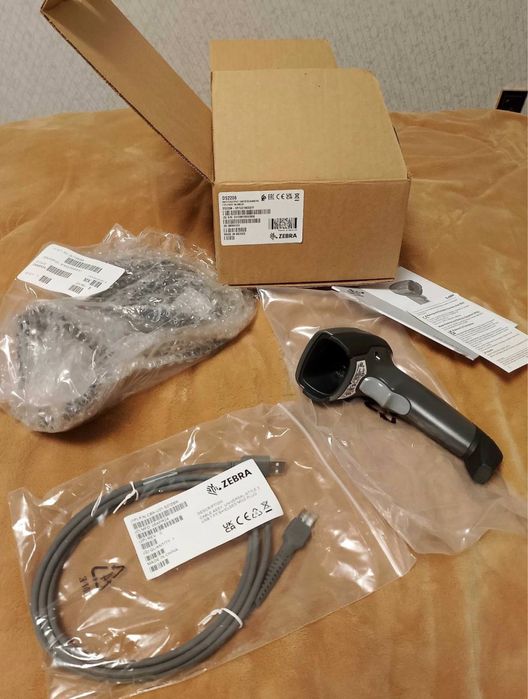 Сканер штрихкодів з підставкою новий