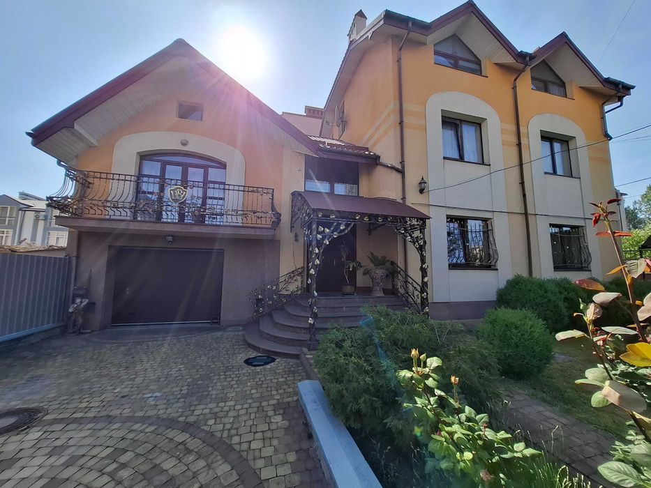 Продаж будинку у м. Львові, вул. Мазепи.