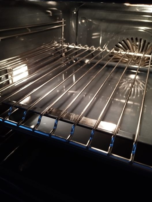 piekarnika parowy EOB7S31V Electrolux 
SteamBoost 800 do zabudowy Elec
