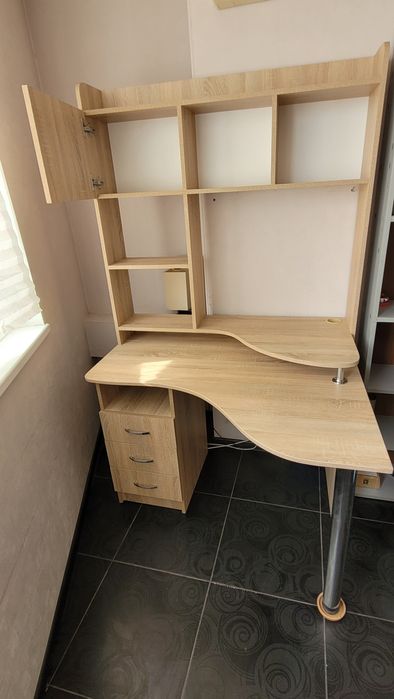 Угловой компьютерный стол, фабрика Тиса