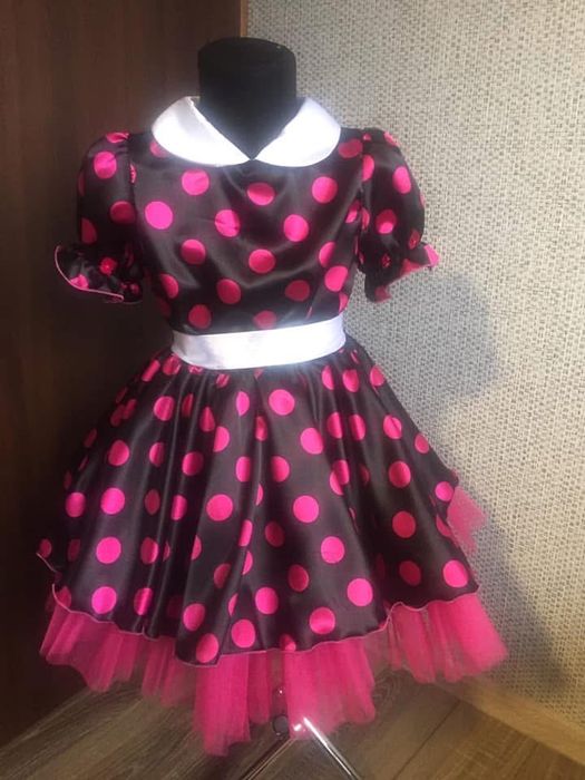 Дитяче плаття . Святкове плаття