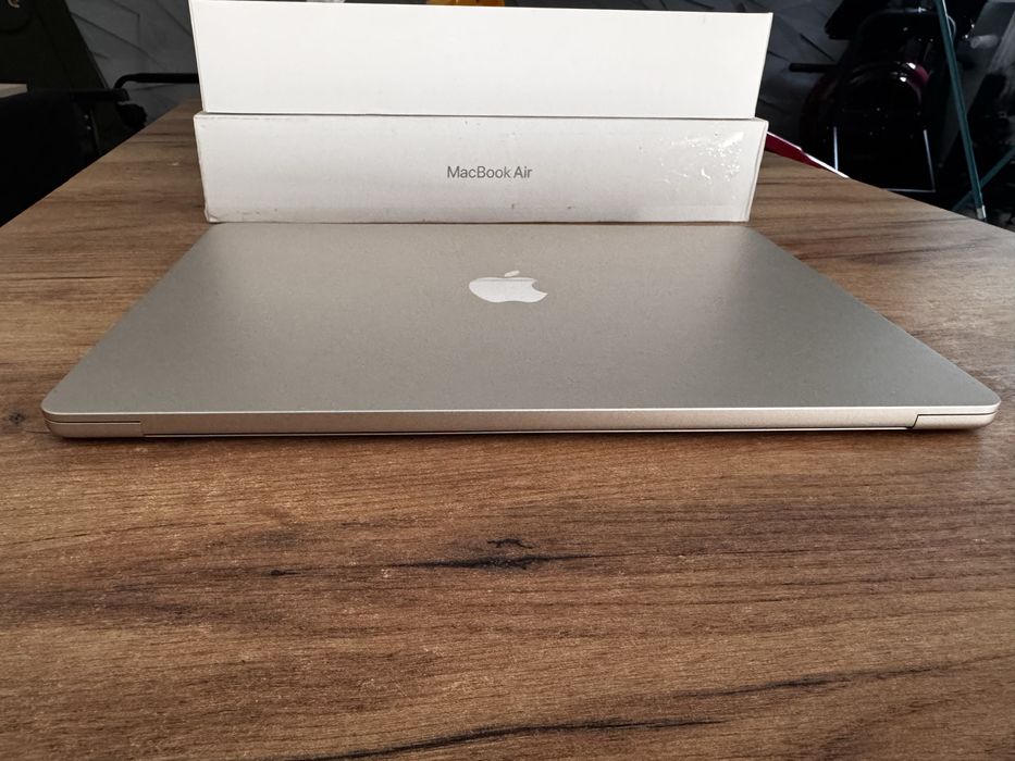 Apple MacBook Air 15” M3 8GB Ram 256GB SSD
