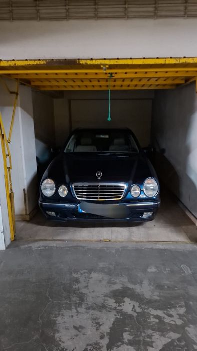 Vendo garagem/box  em Algés