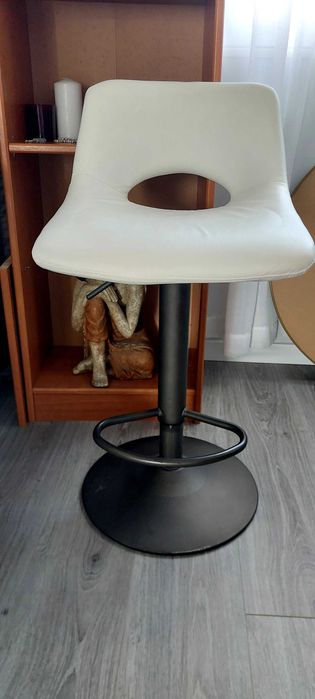 Banco branco cozinha Homa