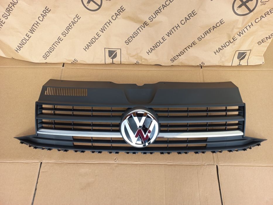 VW T6 Т6 Caravelle Multivan 2015-19 Решітка радіатора бампера ОРИГІНАЛ