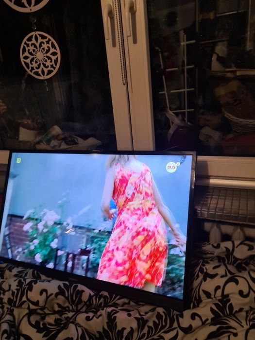 TV Philips 43 i Grundig 40