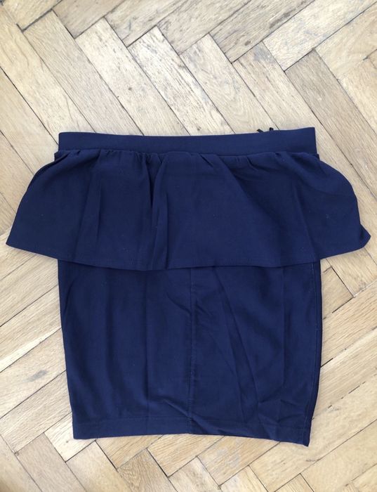 Nowa, granatowa spódniczka z baskinką Stradivarius S