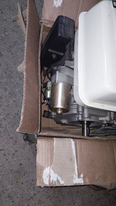 Silnik barracuda benzynowy