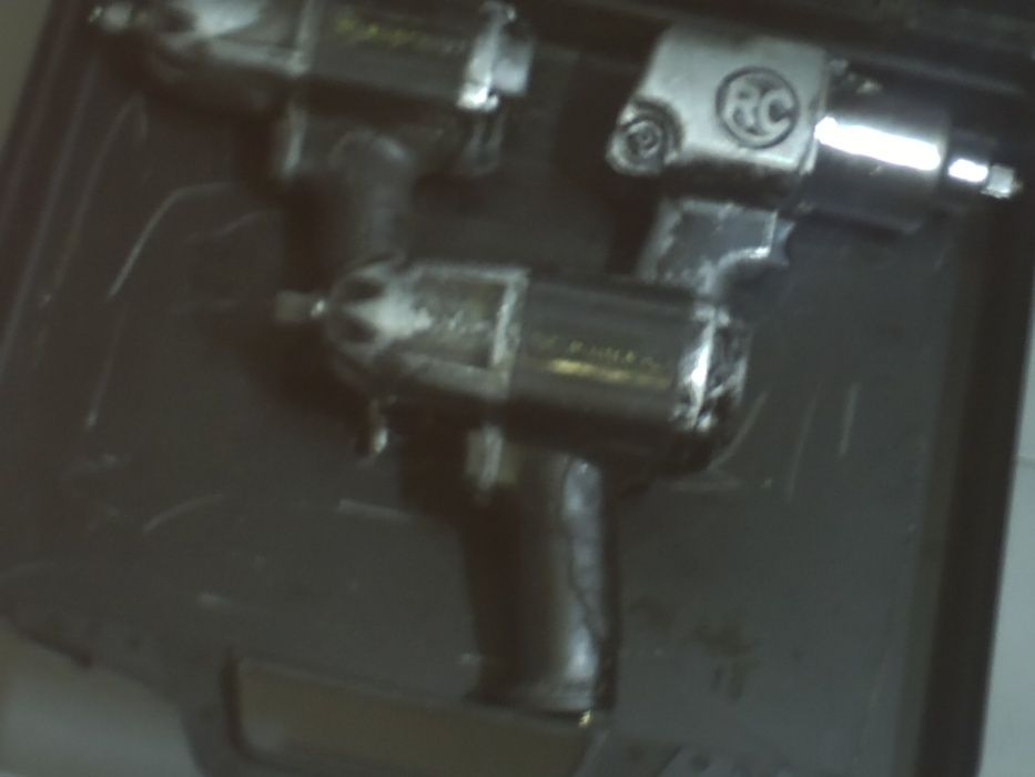 tres maquinas pneumaticas marca RC