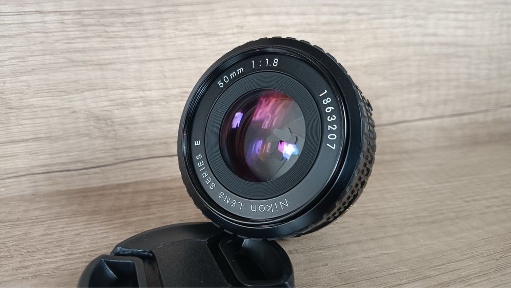 Nikon series E 50mm f1.8 ser 1863207 Надкомпактний мануальний обʼєктив випущений у 1979 році до камери Nikon EM