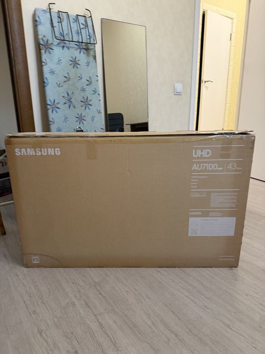 Телевізор Samsung UE43AU7100UXUA