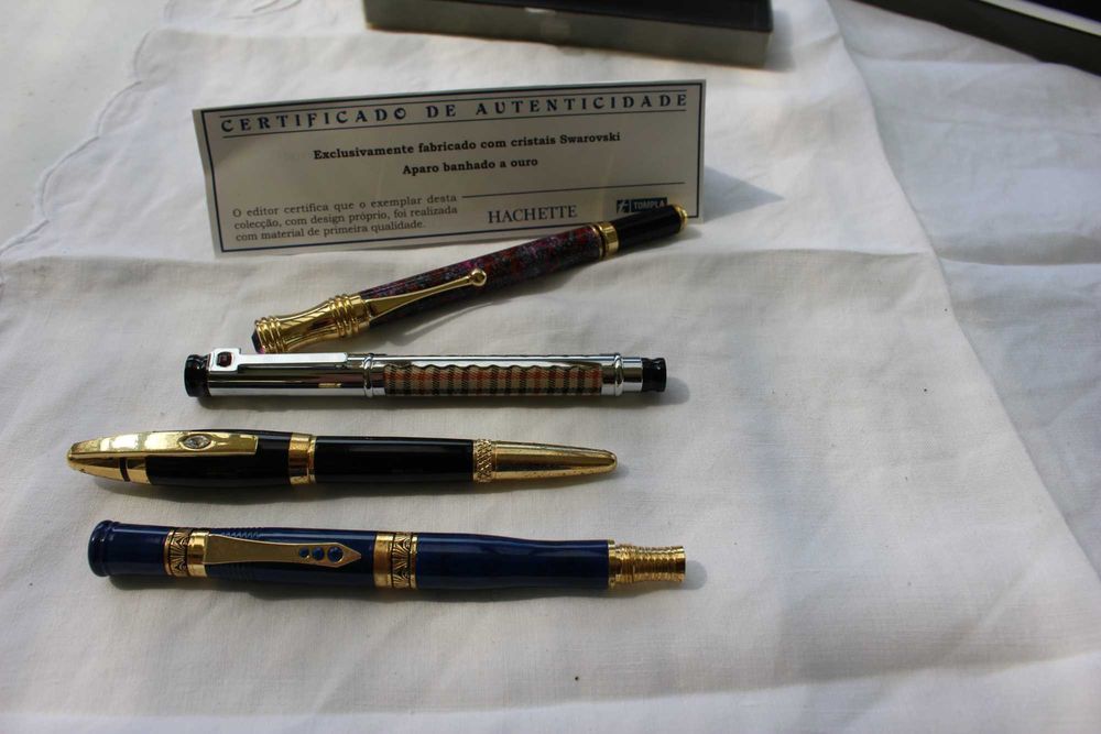 Canetas de tinta permanente Hachette .  Cada 35€
