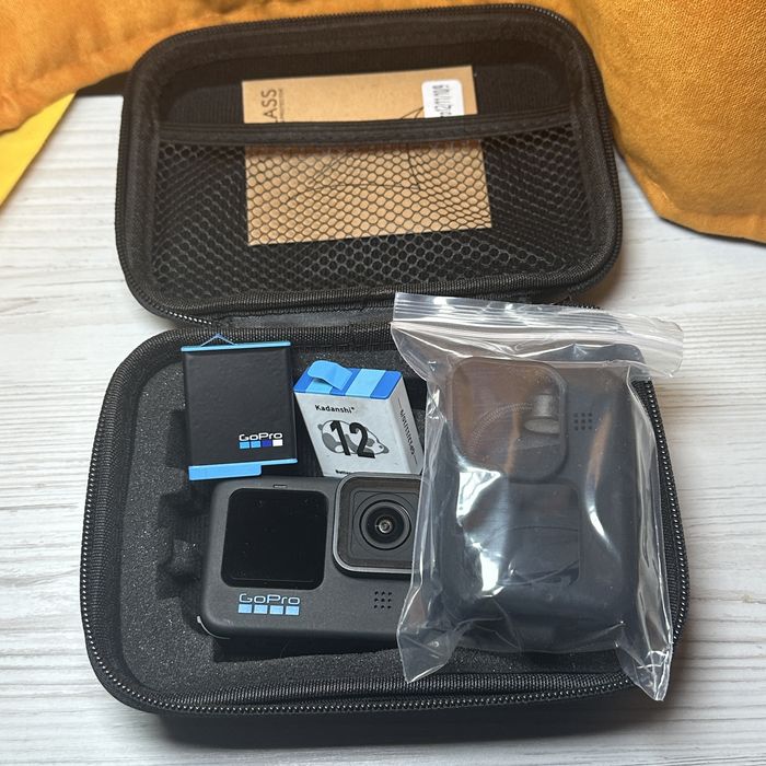 GoPro HERO 10 Black - повний комплект (2 акб)