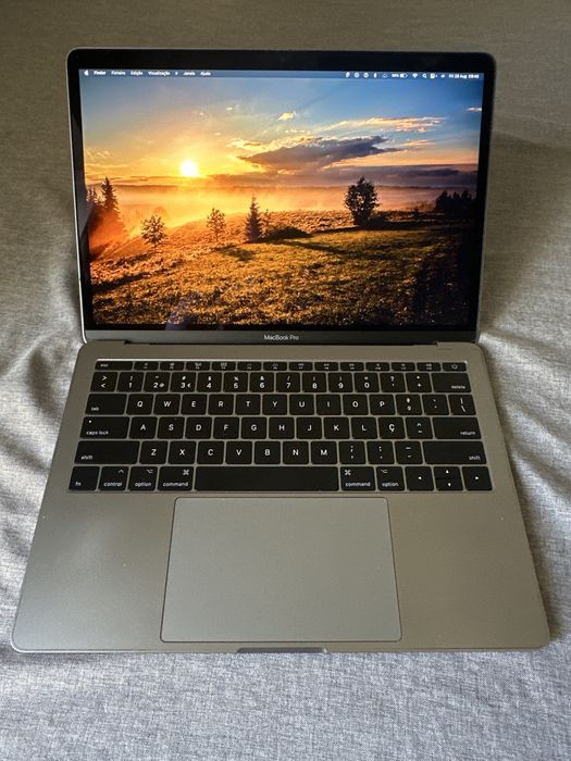 MacBook 13” i5 2017